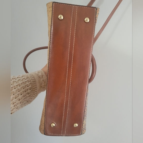 Natural Cork Shoulder/Handbag w/ Geometric Pattern - Picture 8 of 11